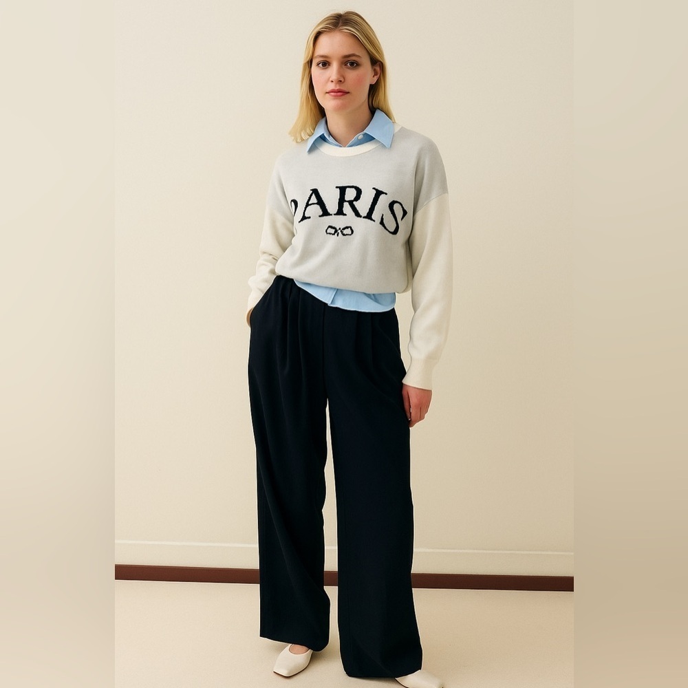 🆕CHIC Gray and White Paris Sweater M